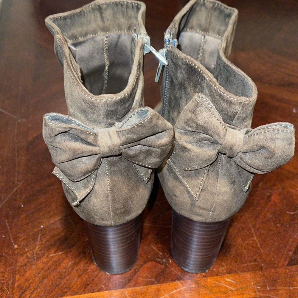 Torrid olive green heels
